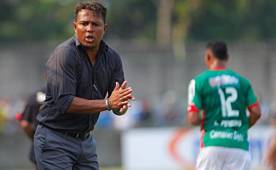 Carlos Pavón ganó por primera vez en Liga al Real España, el equipo de sus amores.