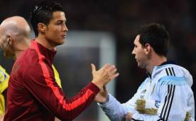 Cristiano Ronaldo expresó que nunca ha tenido problemas con Messi y quiere seguir jugando 5 ó seis años más al fútbol. Foto AFP