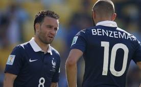 Los investigadores buscan determinar si el delantero del Real Madrid actuó como un amigo o como un chantajista con Valbuena.