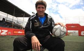 Héctor Vargas está cerca de igualar la marca de Mario Griffin quien estuvo tres años consecutivos al frente del Olimpia. Foto DIEZ