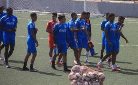Olimpia entrenó este martes en el estadio Los Ángeles para la Copa Presidente. (Foto: DIEZ)