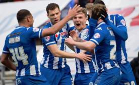 Wigan derrotó 4-1 al Southend United y festejó en su cancha el ascenso a Championship. Foto @LaticsOfficial