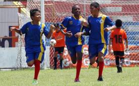 La Copa Presidente nos está regalando partidos intensos en todo el país. Los pequeños lo dan todo en cada partido. Foto Esaú Ocampo