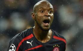 Abidal dice adiós al fútbol a los 35 años de edad.