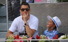 Pese a que prefiere que pase lejos de las cámaras, Cristiano se ha dejado ver con su hijo en algunos eventos deportivos.