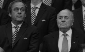 Michel Platini y Joseph Blatter han sido duramente castigados.