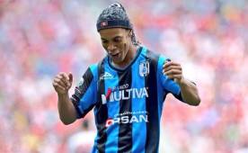 Ronaldinho llegó al Querétaro en septiembre y acaparó la atención mediática.