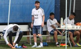 'Tata' Martino confirmó que esperará el entreno de este domingo por la tarde para determinar si Messi juega ante Chile. Foto EFE
