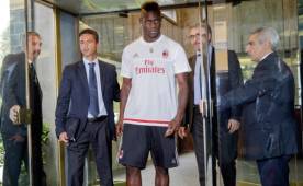 Balotelli firmó un código de conducta a su llegada a Milan. Entre estas reglas, deberá dejar de fumar y respetar unos ciertos niveles de alcohol. Foto wtop.com