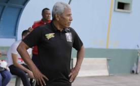 Héctor Castellón le envía un mensaje claro a sus jugadores tras el triunfo ante Juticalpa que los mantiene en el primer lugar del Apertura 2015. Foto Juan Salgado