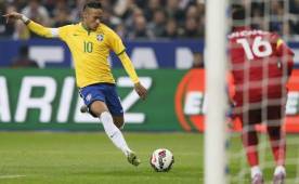 Neymar ya está haciendo historia gracias a sus goles con la selección de Brasil.