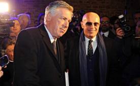 Ancelotti llegó a la ceremonia del Salón de la Fama del calcio italiano' acompañado de Arrigo Sacchi. Foto EFE
