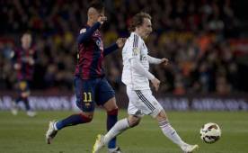 Luka Modric reconoce que la falta de contundencia en el Camp Nou les terminó pasando factura. Foto AFP