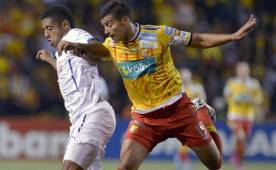 'Choco' Lozano no pudo darle la ventaja a Olimpia ante Herediano. (Foto: AFP)