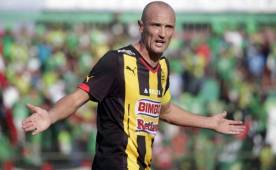 Julio 'Palomo' Rodríguez sacó el primer curso de entrenador en el país y dice que seguirá estudiando en Uruguay por si se decide a dirigir. Foto DIEZ