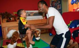 Una de las decisiones de marcharse a Estados Unidos por la seguridad y educación de su hijo Eric André. Foto DIEZ