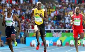 Usain Bolt demostró su poderío en la duela.
