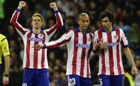 Fernando Torres fue el héroe de la noche al marcarle un doblete al Real Madrid en el empate 2-2 que puso al Atlético en cuartos de Copa del Rey. Foto AFP