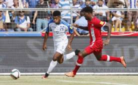 Choco Lozano jugó los 90 minutos contra Canadá y tuvo acciones de gol importantes, pero falló.