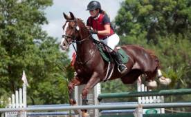 Daniela Pineda y su caballo Polo consiguieron la clasificación a los Juegos Centroamericanos y del Caribe de Veracruz. Foto Neptalí Romero