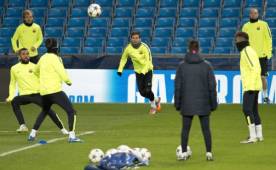 El Barcelona hizo un ligero entrenamiento en Etihad Stadium. (Foto: AFP)