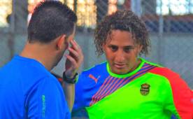 Javier Delgado no dio pistas sobre la decisión que tomará la junta directiva sobre la continuidad o no de Kevin.