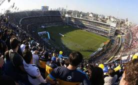 La Bombonera espera un lleno impresionante para el Super Clásico de Argentina.