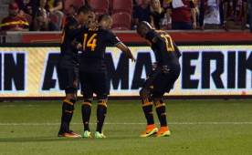 Boniek García celebró el gol de Alex bailando samba en el estadio del Real Salt Lake.