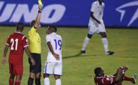 El 11 de septiembre de 2013, Geiger perjudicó a Honduras en aquel empate 2-2 contra Panamá.