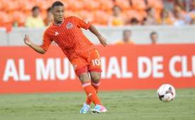 HOUSTON, TEXAS - JUNE 21: Alexander Lopez #10 of Honduras drives through the Curacao defense during the CONCACAF Gold Cup Group C game between Honduras and Curacao at BBVA Stadium on June 21, 2019 in Houston, Bob Levey/Getty Images/AFP== FOR NEWSPAPERS, INTERNET, TELCOS & TELEVISION USE ONLY ==