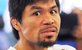 Manny Pacquiao pide al estadounidense Floyd Mayweather dejar de hablar y aceptar la pelea. Foto AFP