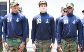 Georgie Welcome formado junto a sus compañeros ante de iniciar los entrenamientos en el Siam Navy FC de Tailandia. Foto Facebook