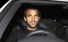 El autobusero reprochó lo ocurrido a Fábregas y se cruzaron insultos.