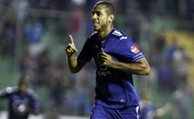 Eddie Hernández se podría perder el juego ante América de México, el Motagua lo envió a reservas por indisciplina. Foto DIEZ