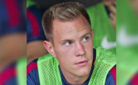La muy poca titularidad de Ter Stegen en el Barcelona podría ser la salida del alemán de la plantilla culé.