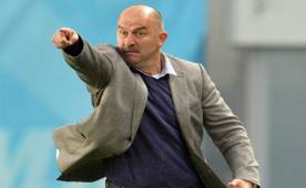 Stanislav Cherchesov ocupó el puesto que dejó vacante el italiano Fabio Capello y tendrá la responsabilidad de hacer un buen papel con Rusia como anfitriona del próximo mundial.