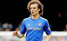 A David Luiz no le garantizaban la titularidad en el PSG y el club lo vendió.