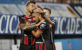 Carlos Discua se lució y le dio el triunfo al Alajuelense ante Saprissa en el Morera Soto.