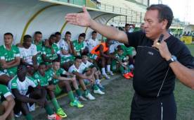 Tábora ya tuvo su primer contacto con el plantel del Platense. (FOTO: Neptalí Romero)
