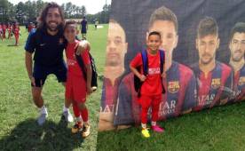 El pequeño Ángel Steven Lizardo posando con Pere Segarra, uno de los técnico del Barcelona en la clínica en Estados Unidos. Fotos Cortesía