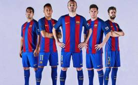 Barcelona y su nueva equipación para la próxima temporada. Fotos tomadas de la web del Barcelona.