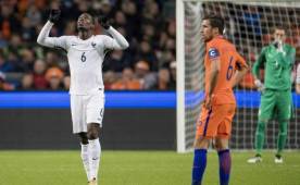 Paul Pogba sacó un fuerte remate de pierna derecha desde afuera del área y con ello le dio el triunfo a Francia.