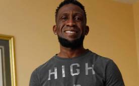 Hendry Thomas vino a Honduras a realizarse una limpieza en sus rodillas. FOTO: Neptalí Romero.