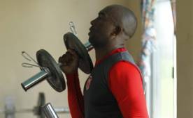 El delantero Jerry Palacios sigue entrenando en el Vida de La Ceiba a la espera de poder fichar.