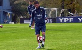 Messi se sumó a los trabajos del equipo y viajará con Argentina a San Juan para disputar el amistoso ante Honduras. Foto @Argentina y AFP