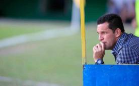 Delgado fue despedido por la directiva del Real España al terminar el partido ante el Vida.