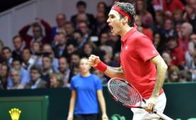 El tenista suizo Roger Federer llena de gloria a Suiza con este logro. (AFP)