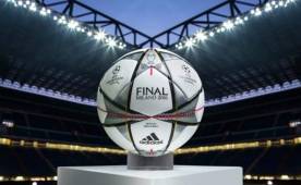 La Finale Milano es un balón con detalles de la ciudad de Milan.
