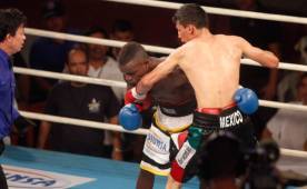 Domínguez mostró un buen nivel y estuvo a punto de ganar la pelea al Escorpión.