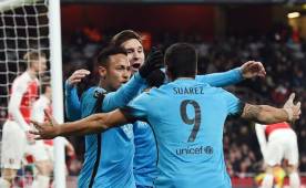 Tras su doblete, la prensa se rinde a Messi: 'Ser supremo, arma mortal, sin respuesta'.